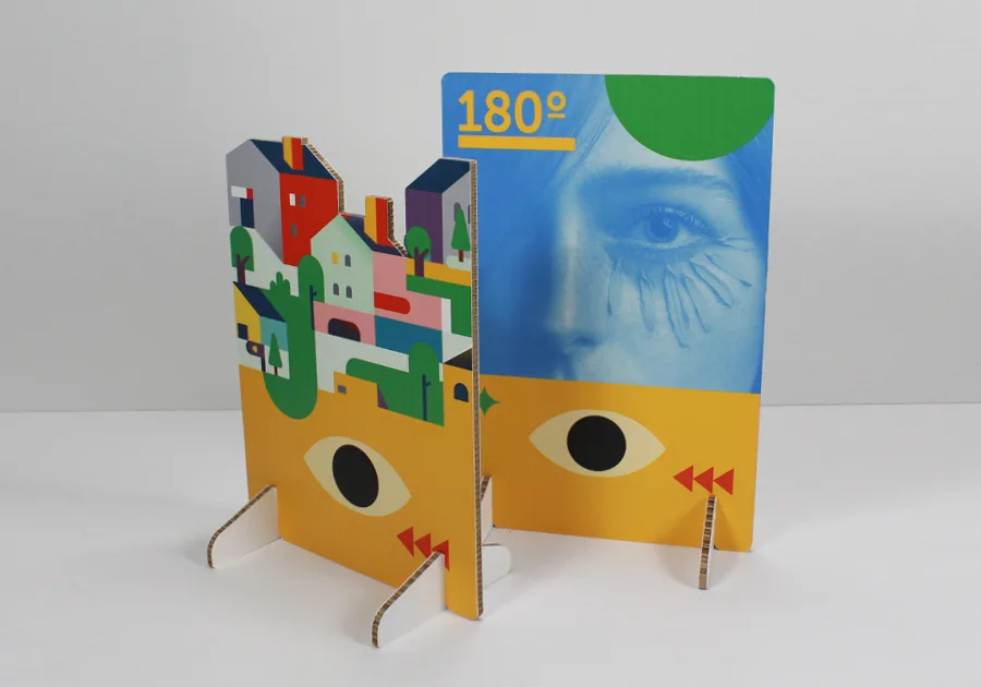 PLV de sol avec pied en carton