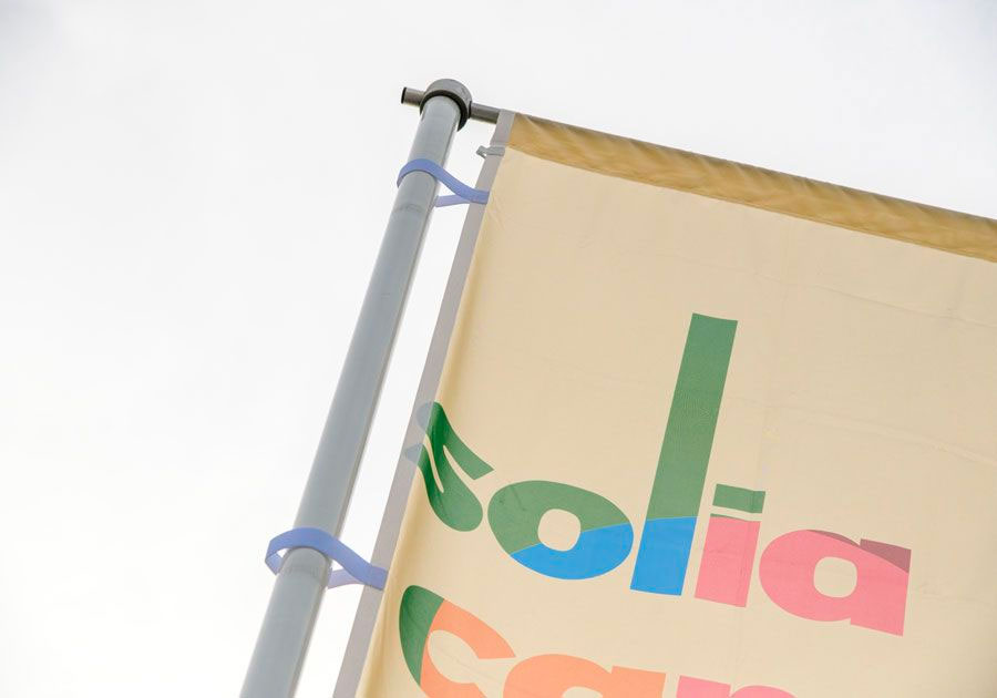 Bandera para mástil con soporte quadri recto 2 anillas de plástico