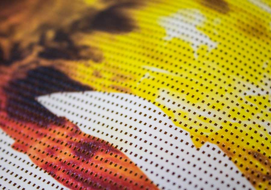 Lona publicitaria microperforada de PVC de 350 g personalizada