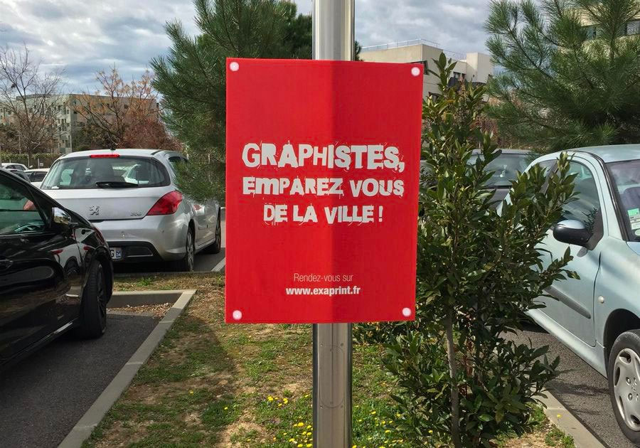 Cache poteau rigide