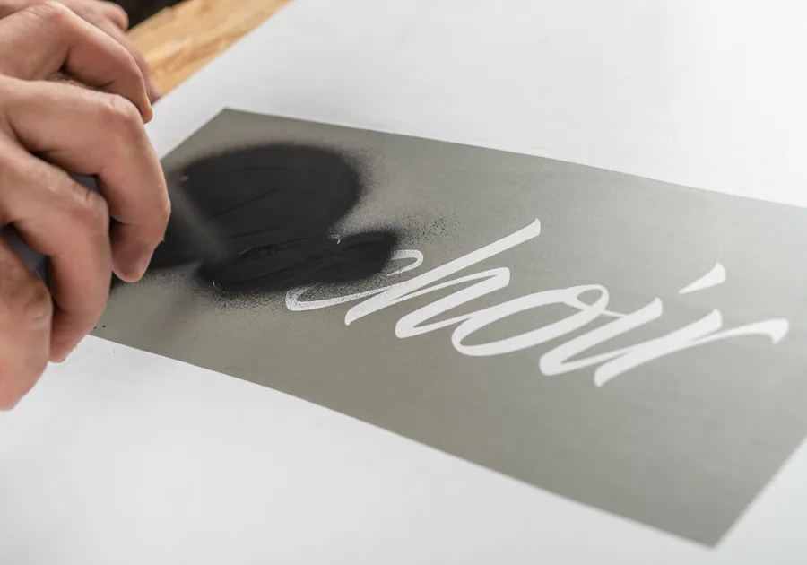 Pochoir adhesif en PVC personnalise signaletique pochoir