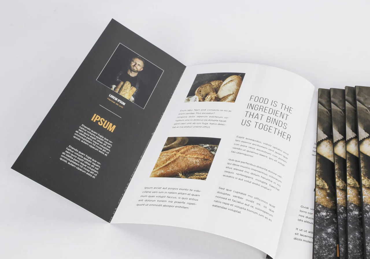 Brochure dos cousu - 300g Couché blanc avec pelliculage et rabats
