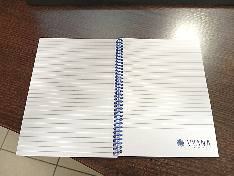 Libreta en espiral - Páginas a rayas + impresión personalizada