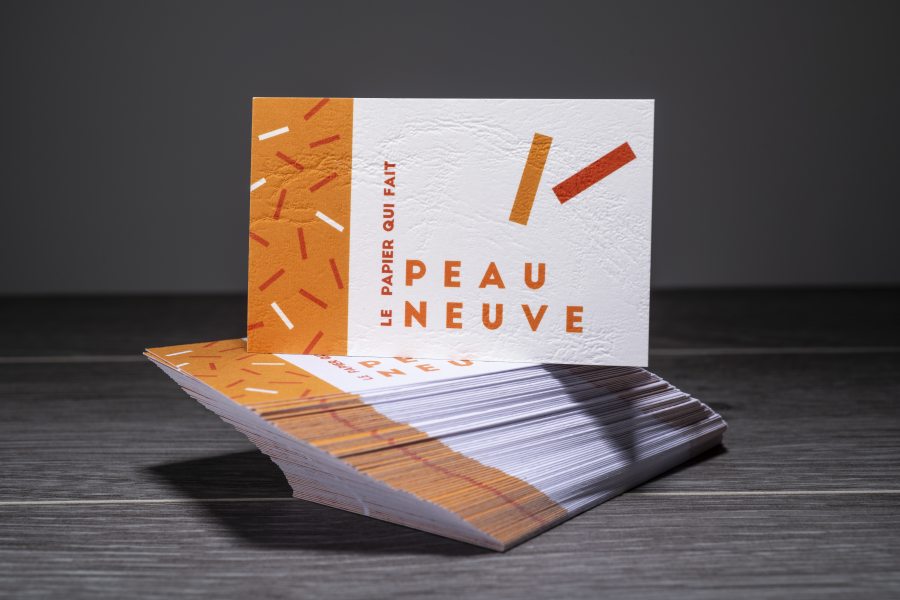 Tarjeta de invitación de papel texurado California