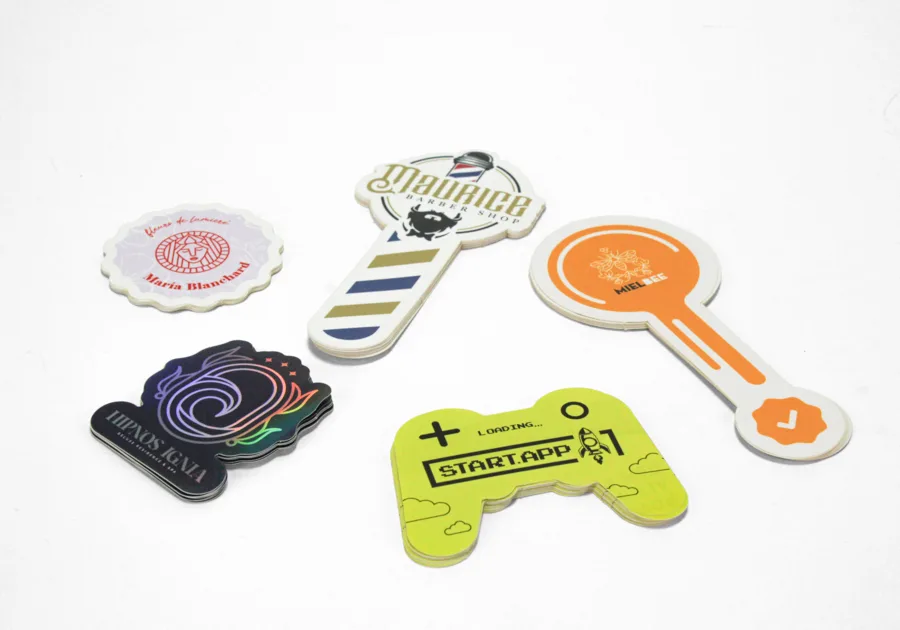 Stickers découpe à la forme 1