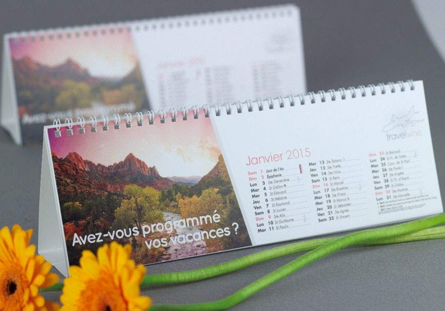 Calendario de caballete encuadernado en espiral con lados largos
