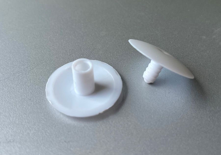 Cubiertas de poste con clip blanco
