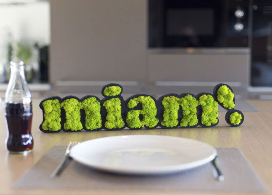 Letra y logotipo en PVC con vegetación natural 19mm vegetación completa negro satinado