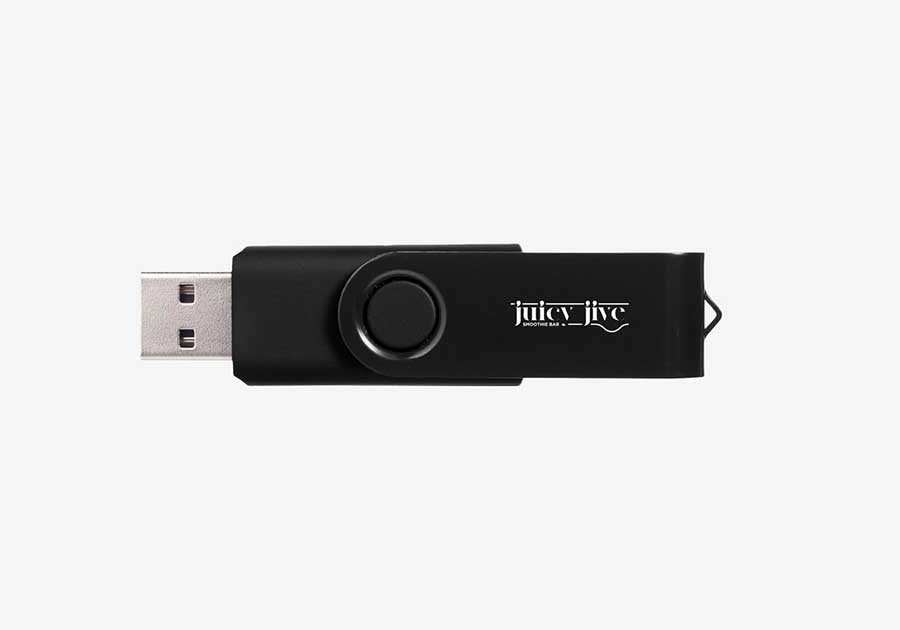 Clé USB pivotante 4 Go métallique noir