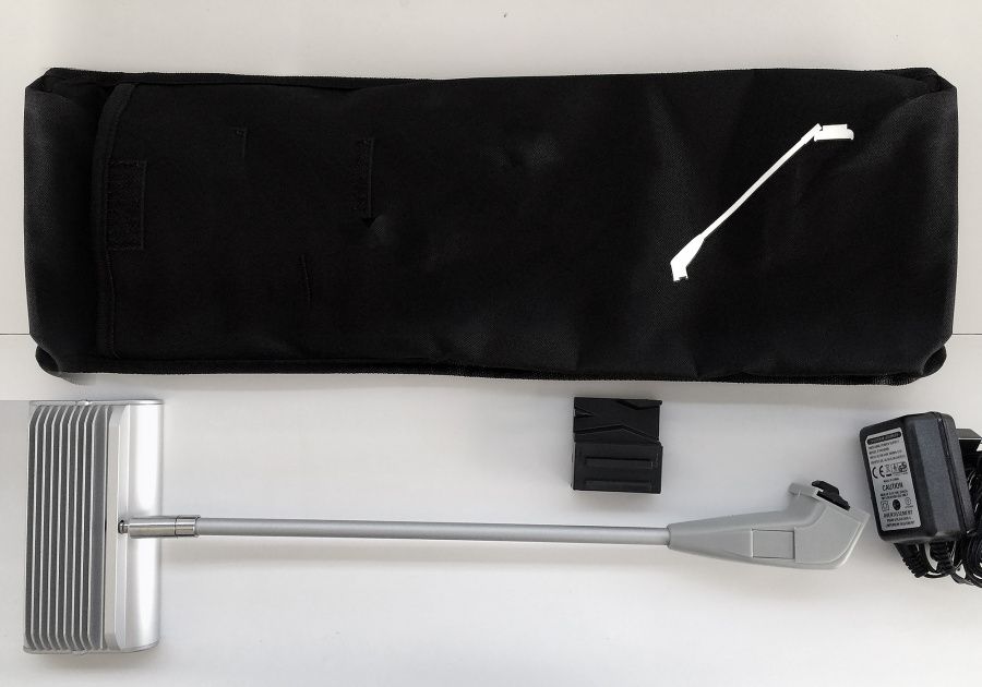 Foco led enrollable de alta gama con bolsa de transporte y fuente de alimentación