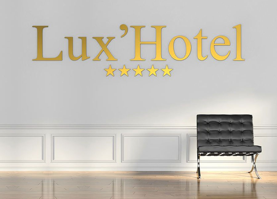 Letras y logo de Lux Hotel en aluminio dorado o plateado de 3 mm