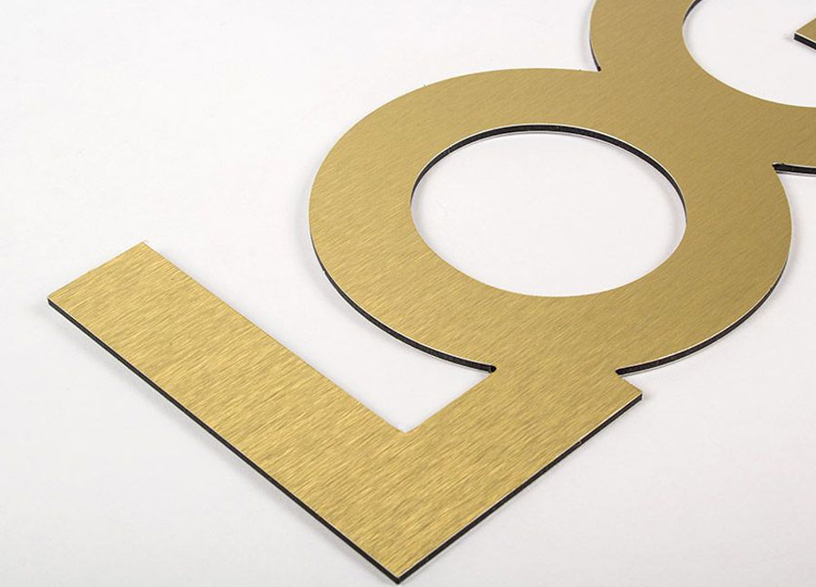 Letra y logotipo de aluminio dorado o plateado de 3 mm dorado