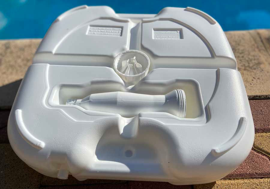 Base de sombrilla de aluminio con bandera de almacenamiento