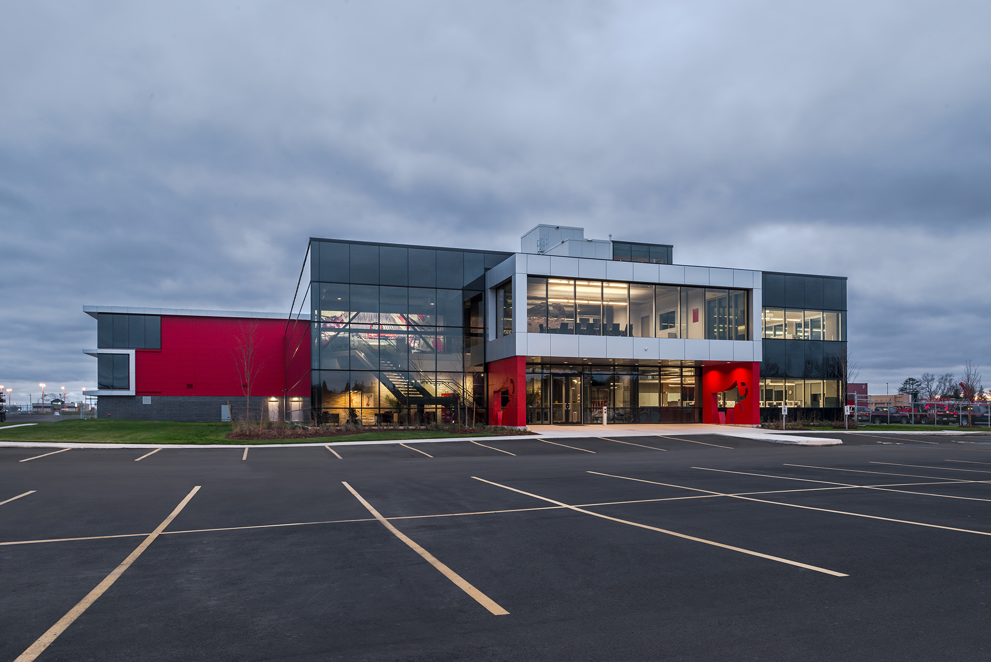 Mammoet Eastern Canada Headquarters | MartinSimmons Architects