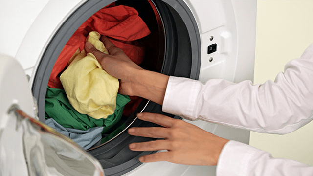 How do washing machines get clothes clean?