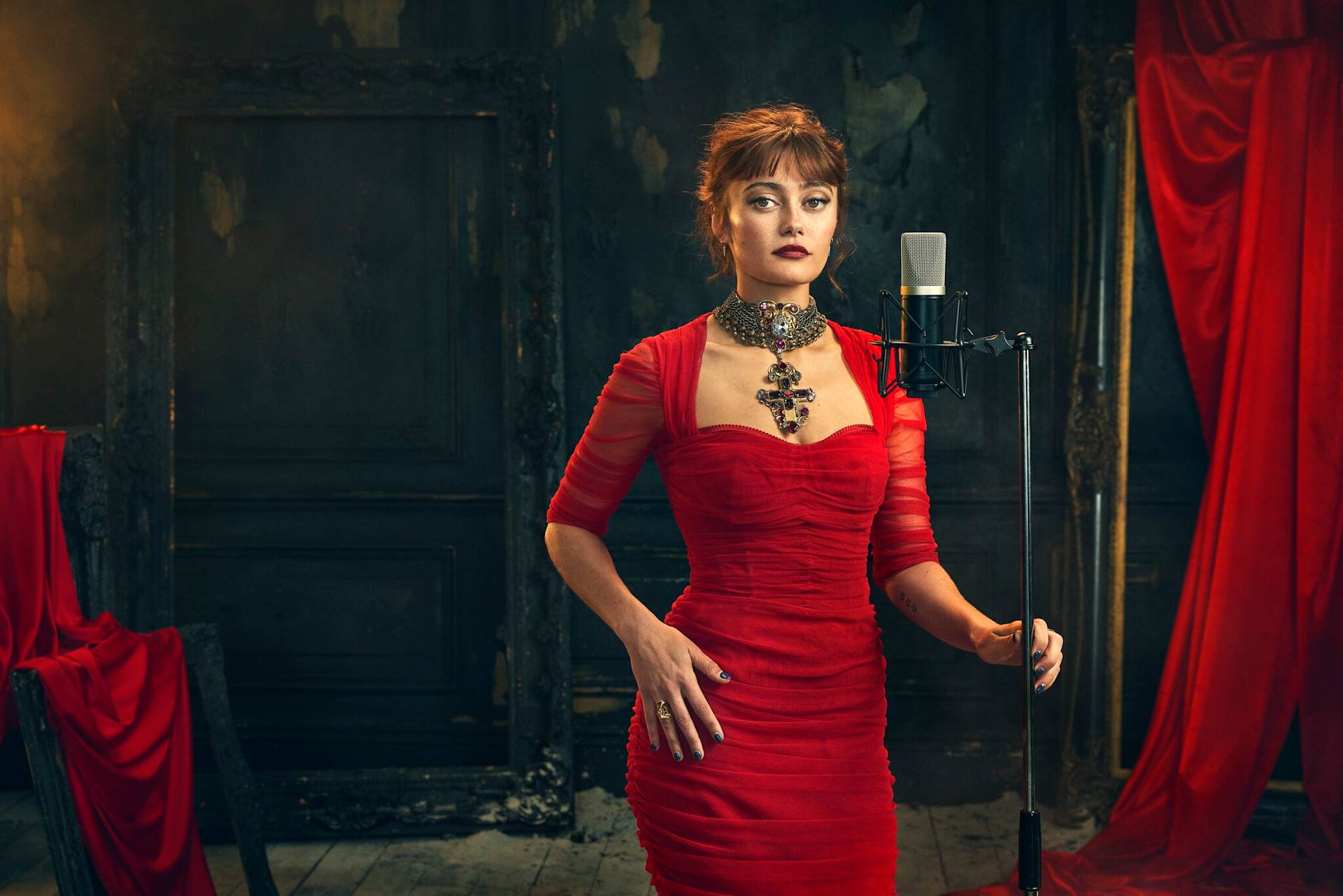 Ella Purnell Mina image