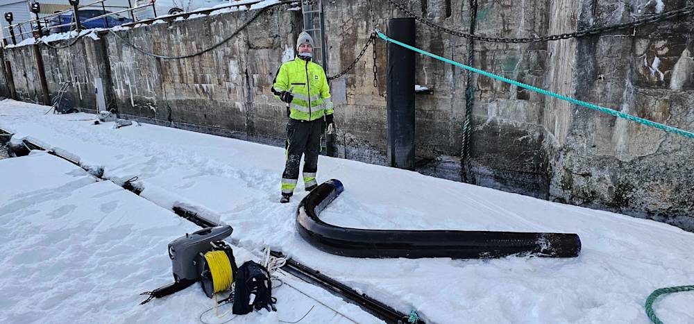 Trondheim Havn with lost fender and X3