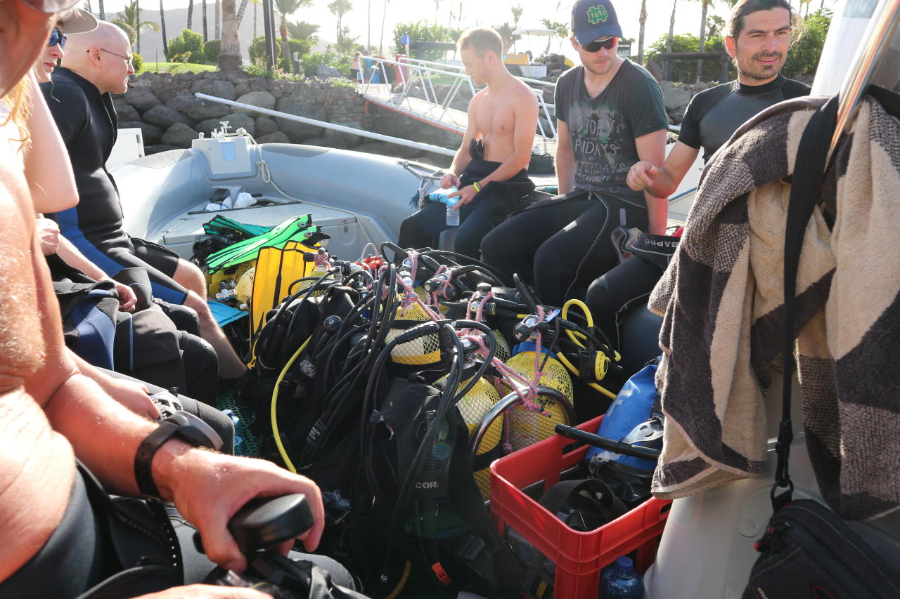 Diving Crew at Scuba Sur 