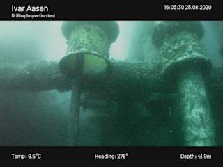 Second guide at 42 m depth 