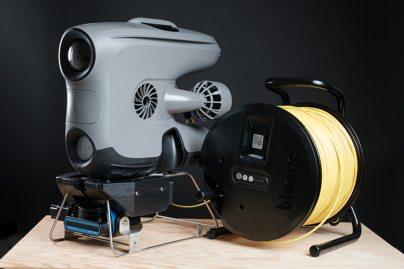Blueye Controller Oculus C550d Dual-Frequency Multibeam Imaging Sonar
