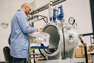 Pressure chamber at Flex