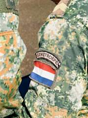 Royal Netherlands Navy - patch flag on soldier arm