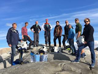 Gjengen gjør seg klar med fire droner