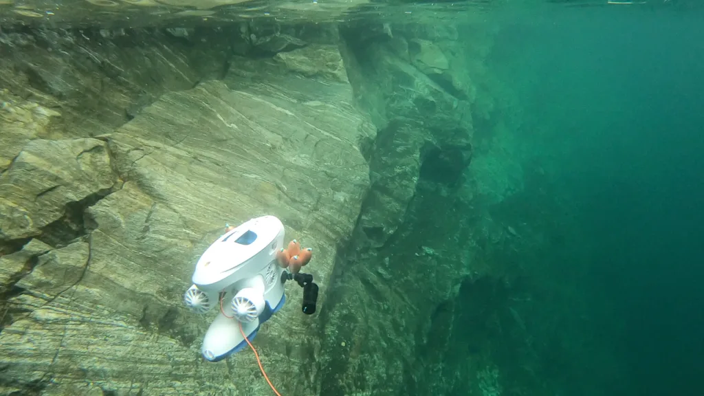 Blueye Pioneer i vannet på Nykjevatnet