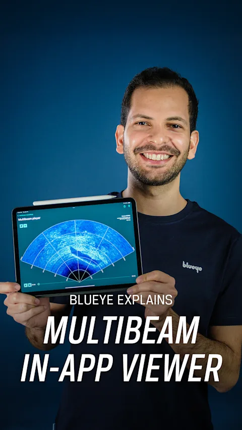 Software ingeniør Juan Pablo Pino Bravo forklarer multibeam-visning i appen