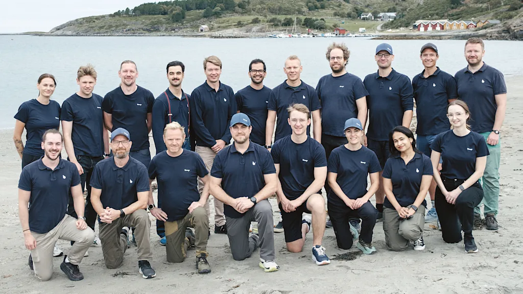 Viewing position track in the office