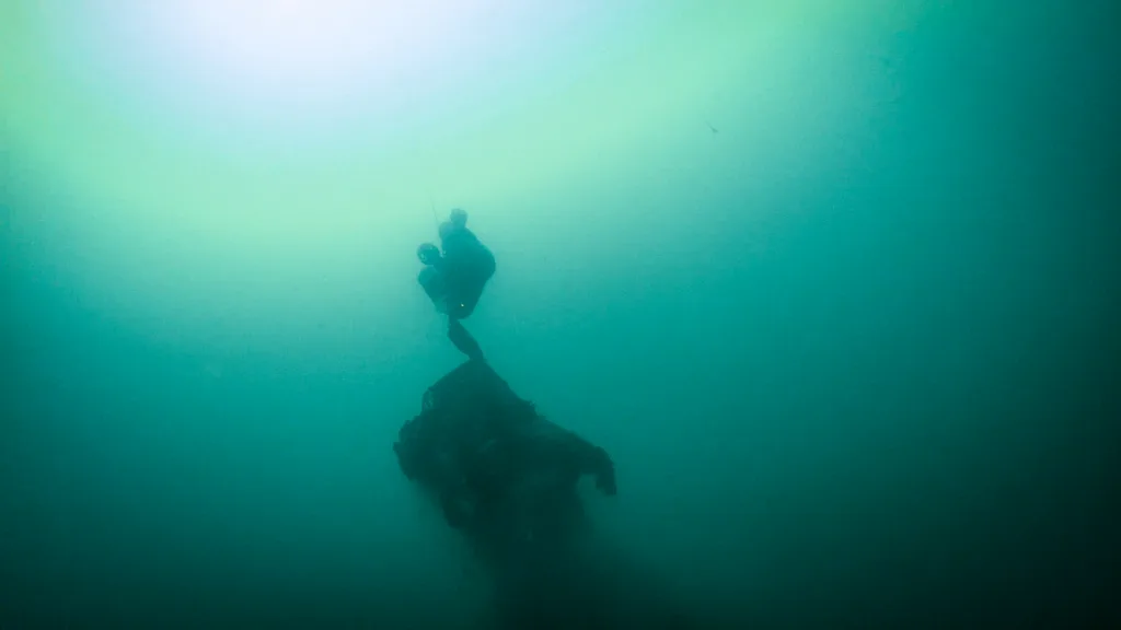 The Blueye X3 Ultra with gripper claw over fishing gear on the seabed