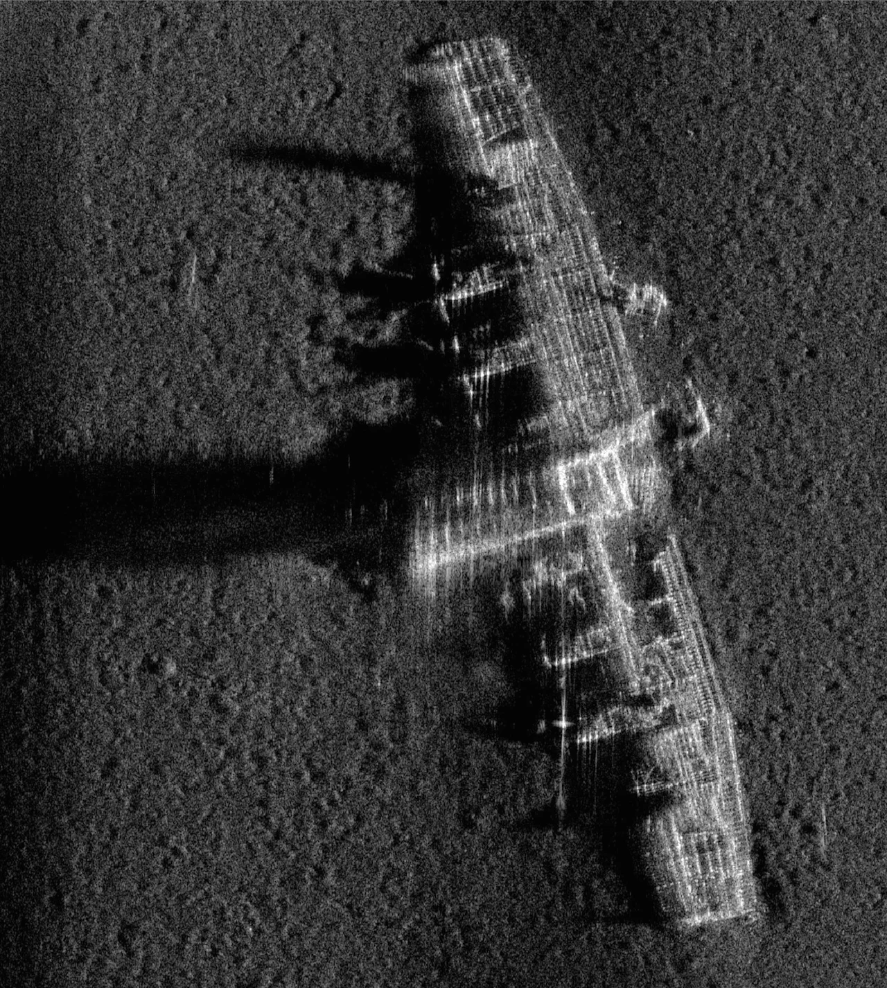 Sonar scan of the BV-222 fuselage captured using Hugin AUV.