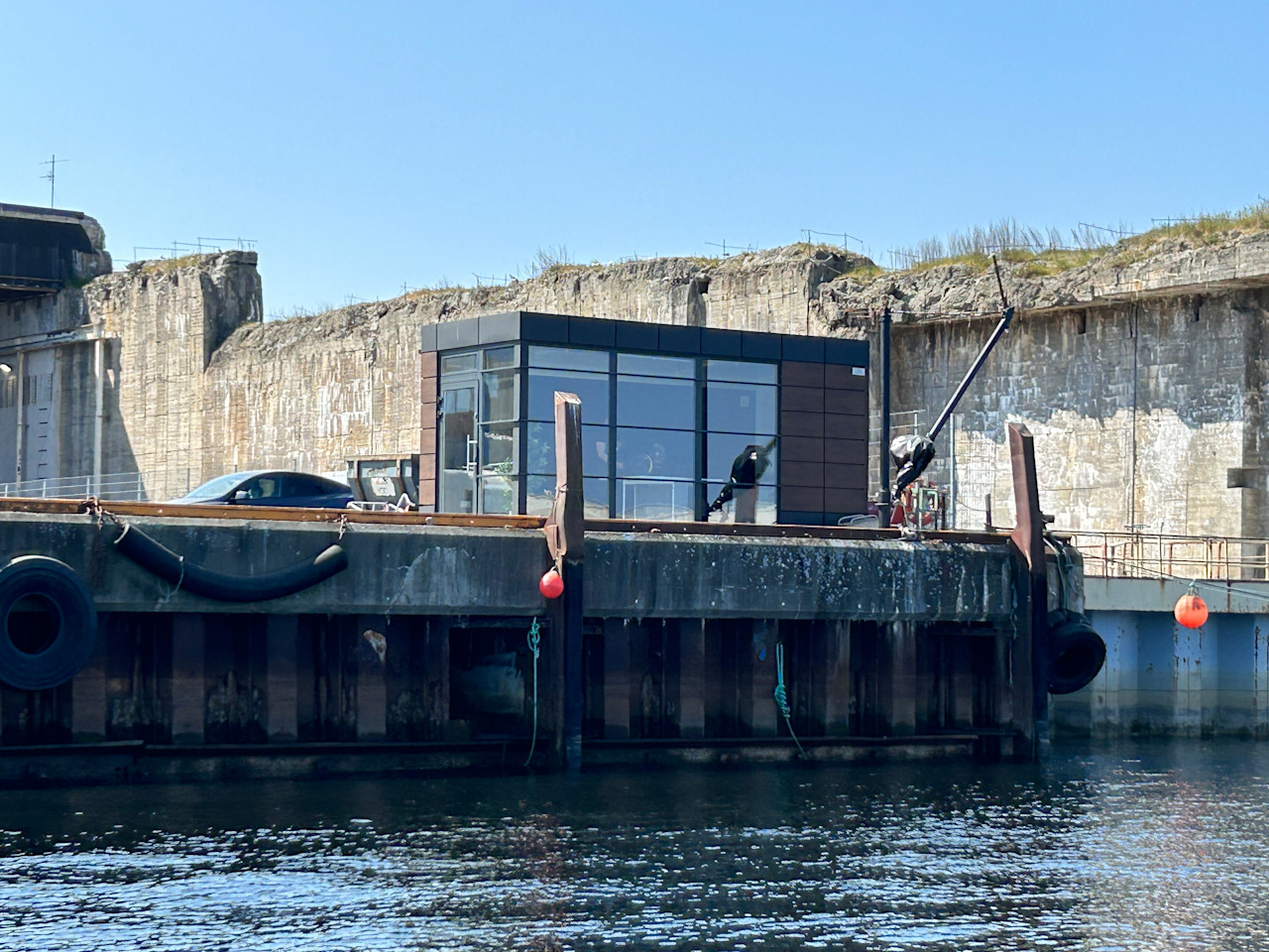 Blueye Shore Lab Rental