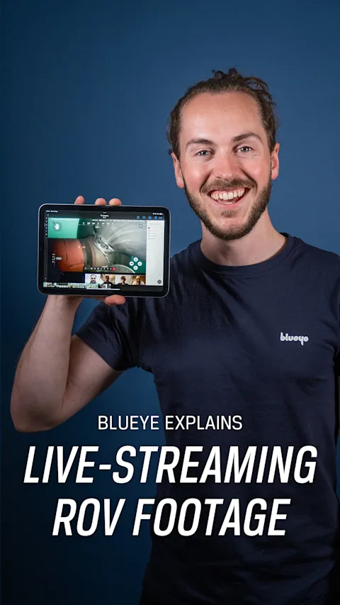 Produktingeniør Petter Sjursen forklarer live videostrømming av ROV opptak
