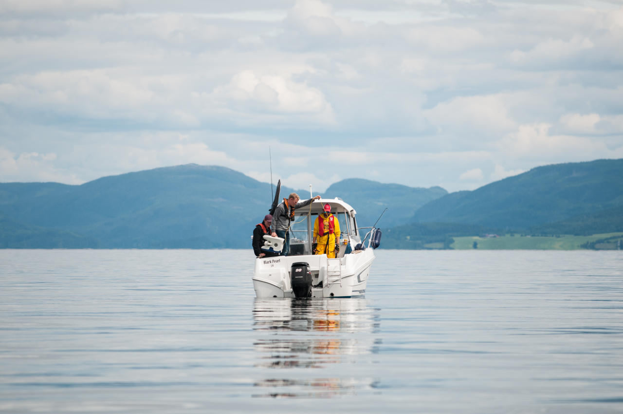 Launching underwater drone from back of boat