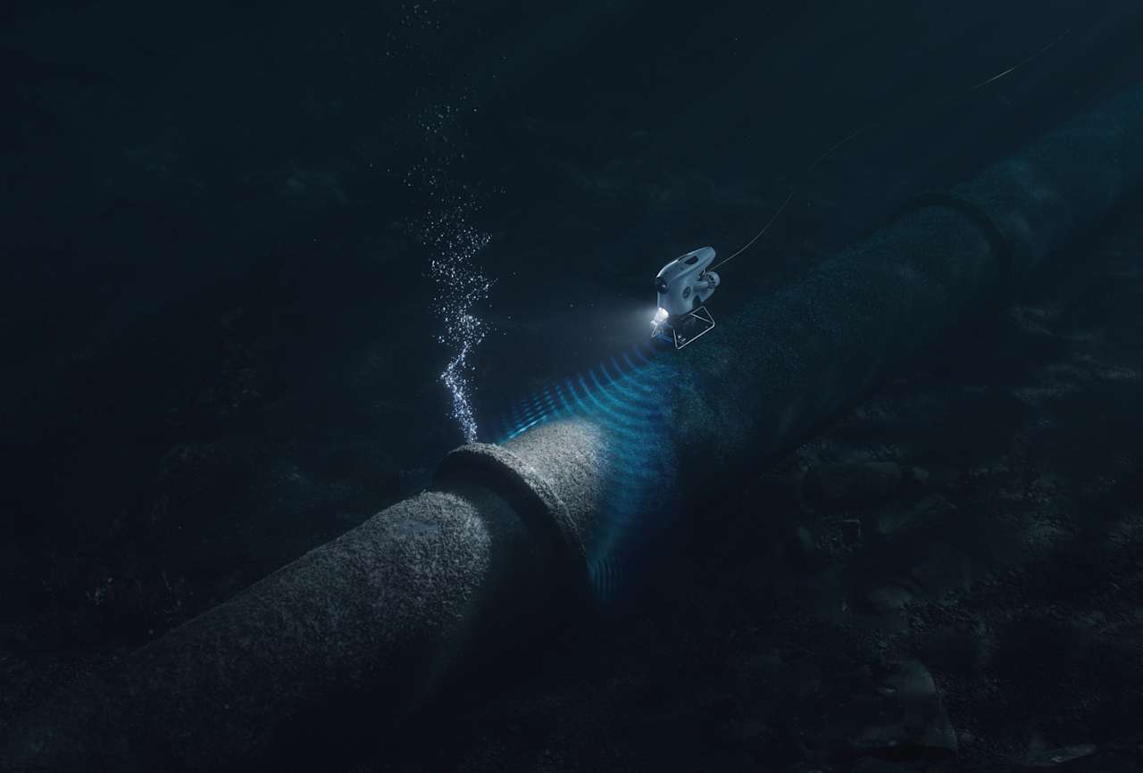 Surveillance of Critical Underwater Infrastructure using modern underwater technology 