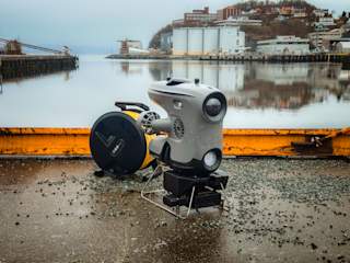 Cerulean F450 compact sonar on a Blueye X3 at Dora quay