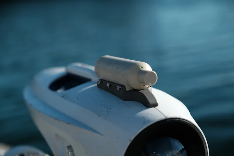 Waterlinked uGPS mounted on Pro closeup