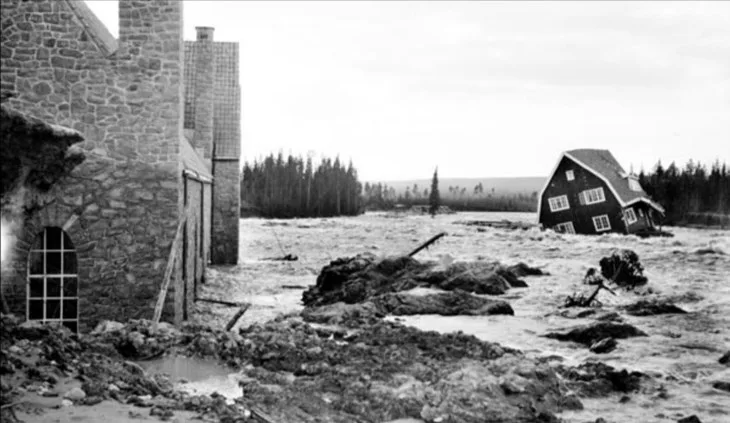 Multiconsult and their Blueye ROV at a hydrodam during winter