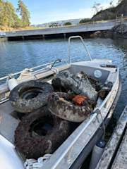 Marinreparatørene – tires and debris recovered from the Oslofjord