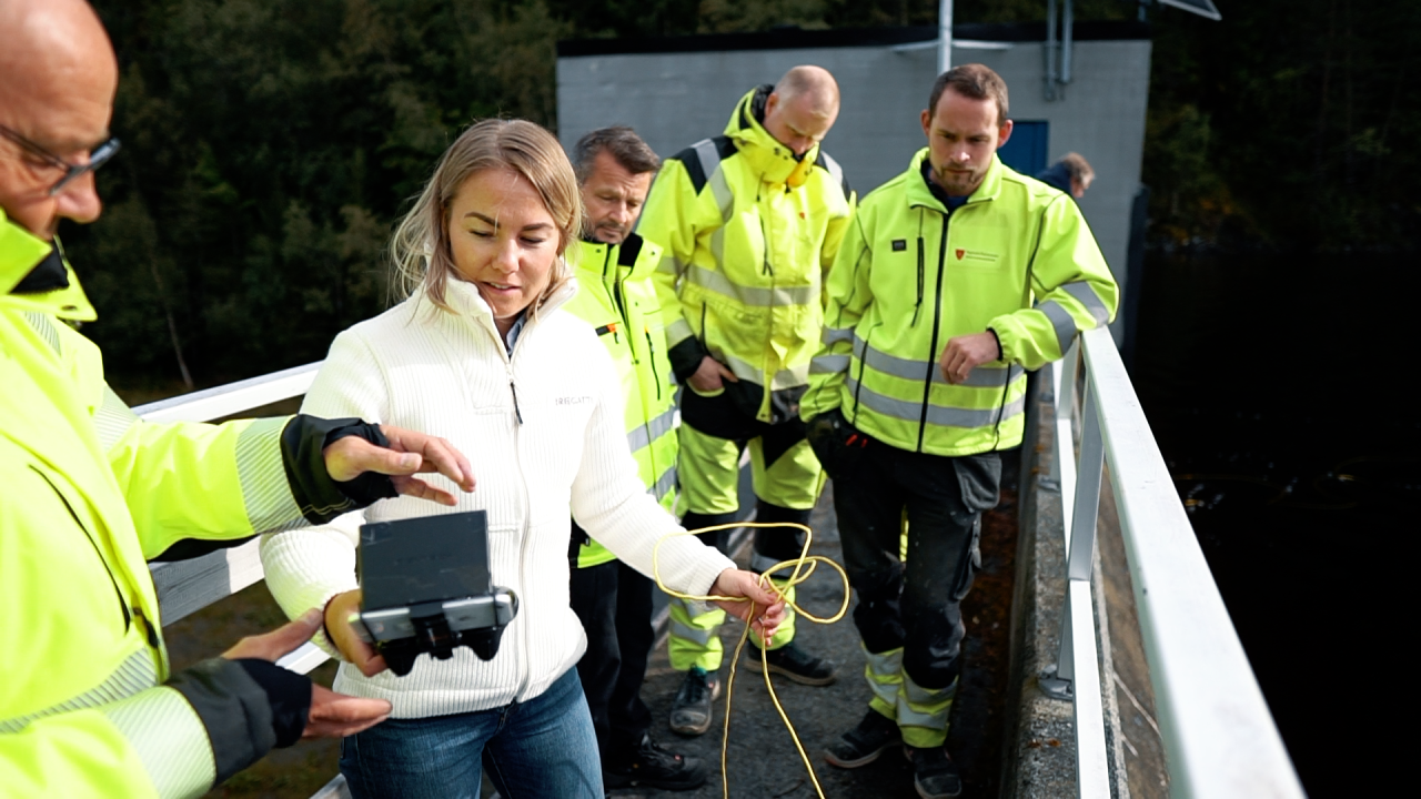 Blueye holding a demo inspection at a water-work facility