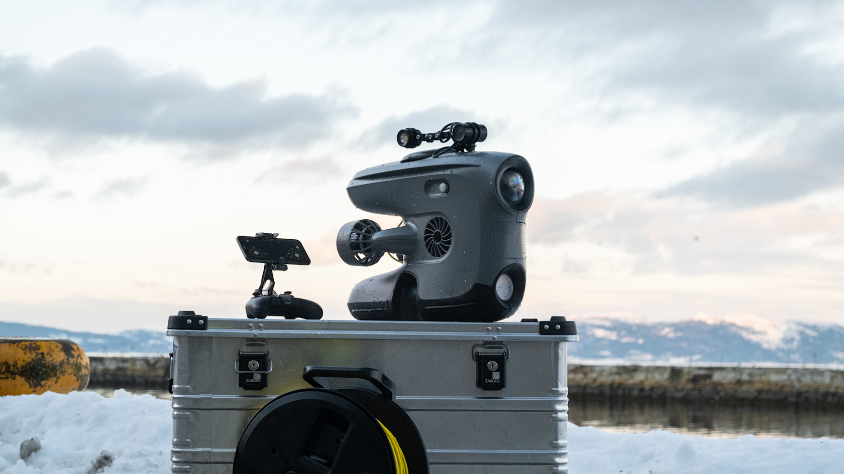Blueye Controller External camera for the Blueye X3 ROV | Blueye underwater drones