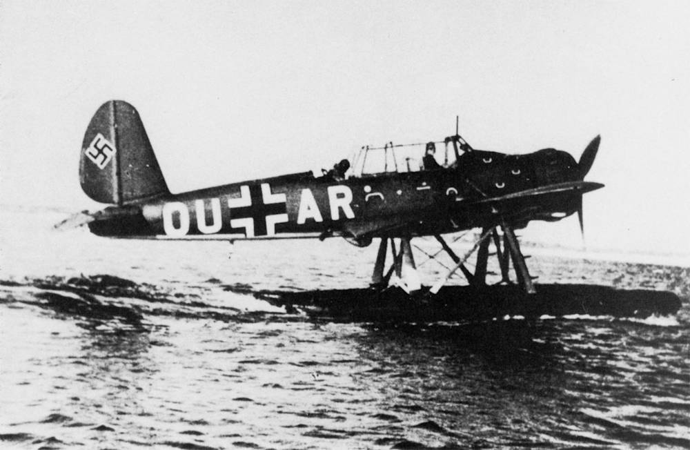 Arado AR 196 Taxiing