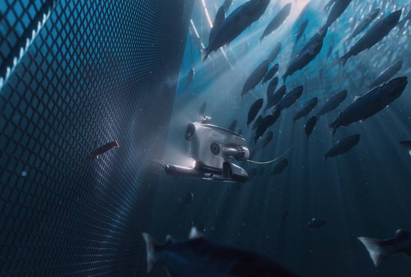 The Blueye X3 ROV removing a knife from the fishpen