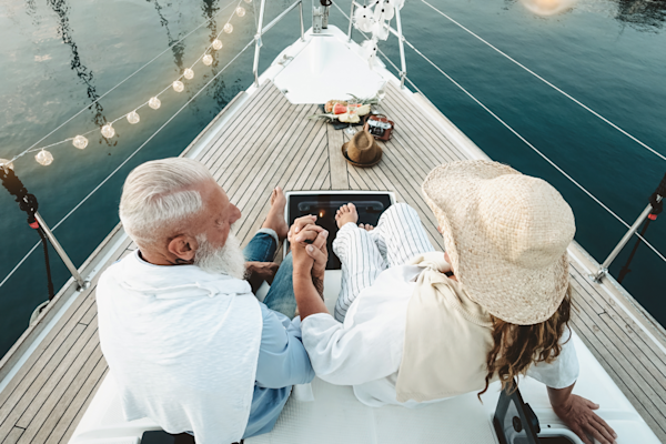 Saving for retirement - lump sum versus regular contributions