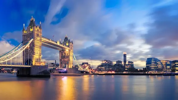 Bank of England holds rates at 4%
