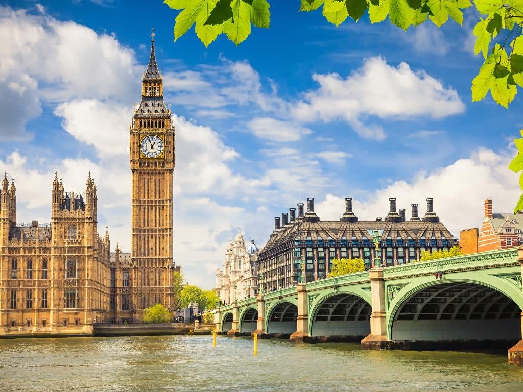 How to move to London: Step by step guide How to move to London: Step by step guide