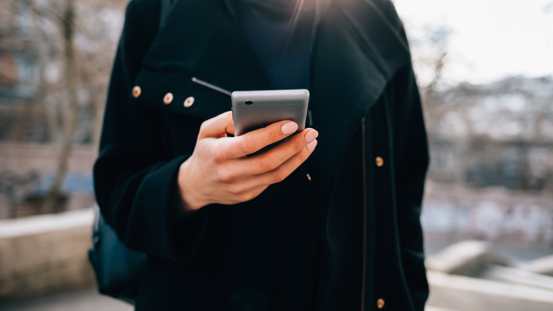 The best SIM card in France for expats