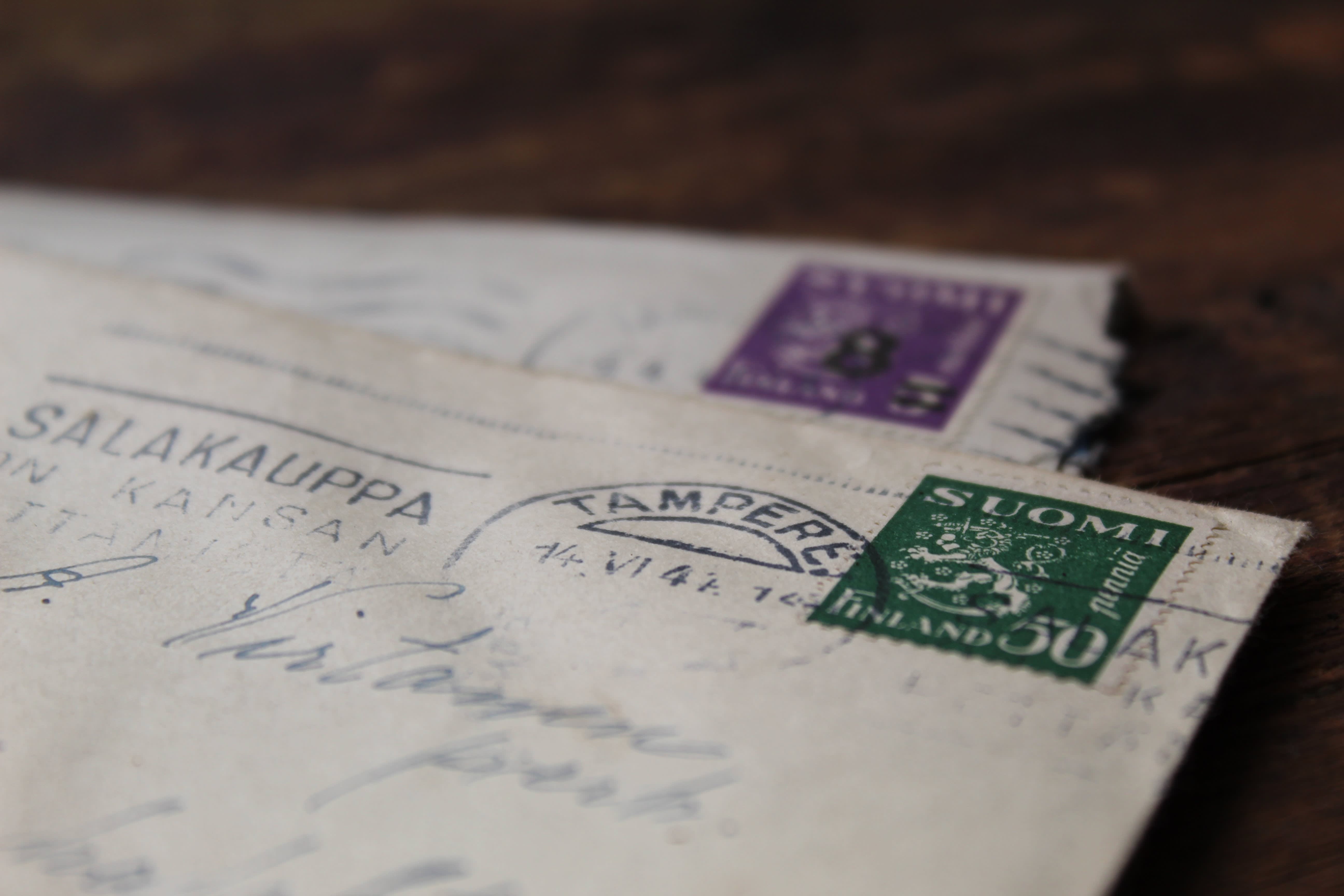How to Send a Letter or Postcard: International