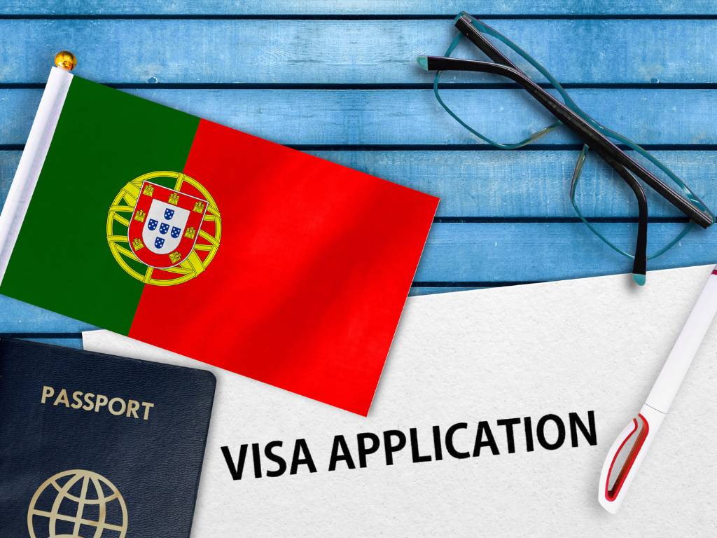 Apply for a work visa and work permit in Portugal
